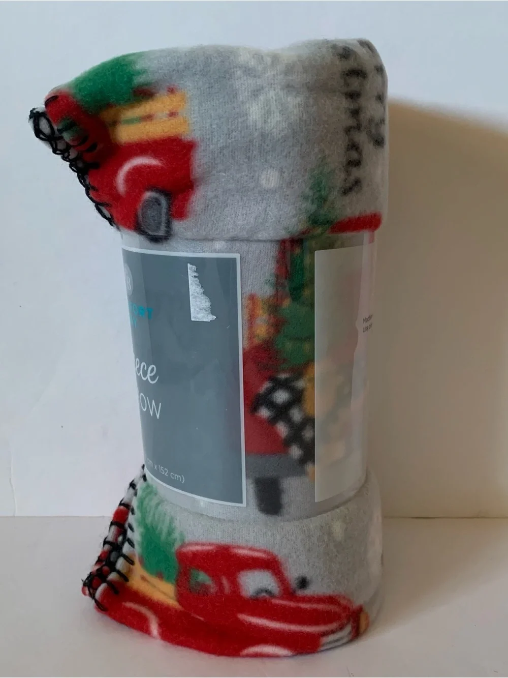 NWT. COMFORT BAY Christmas Cozy Fleece Throw Blanket